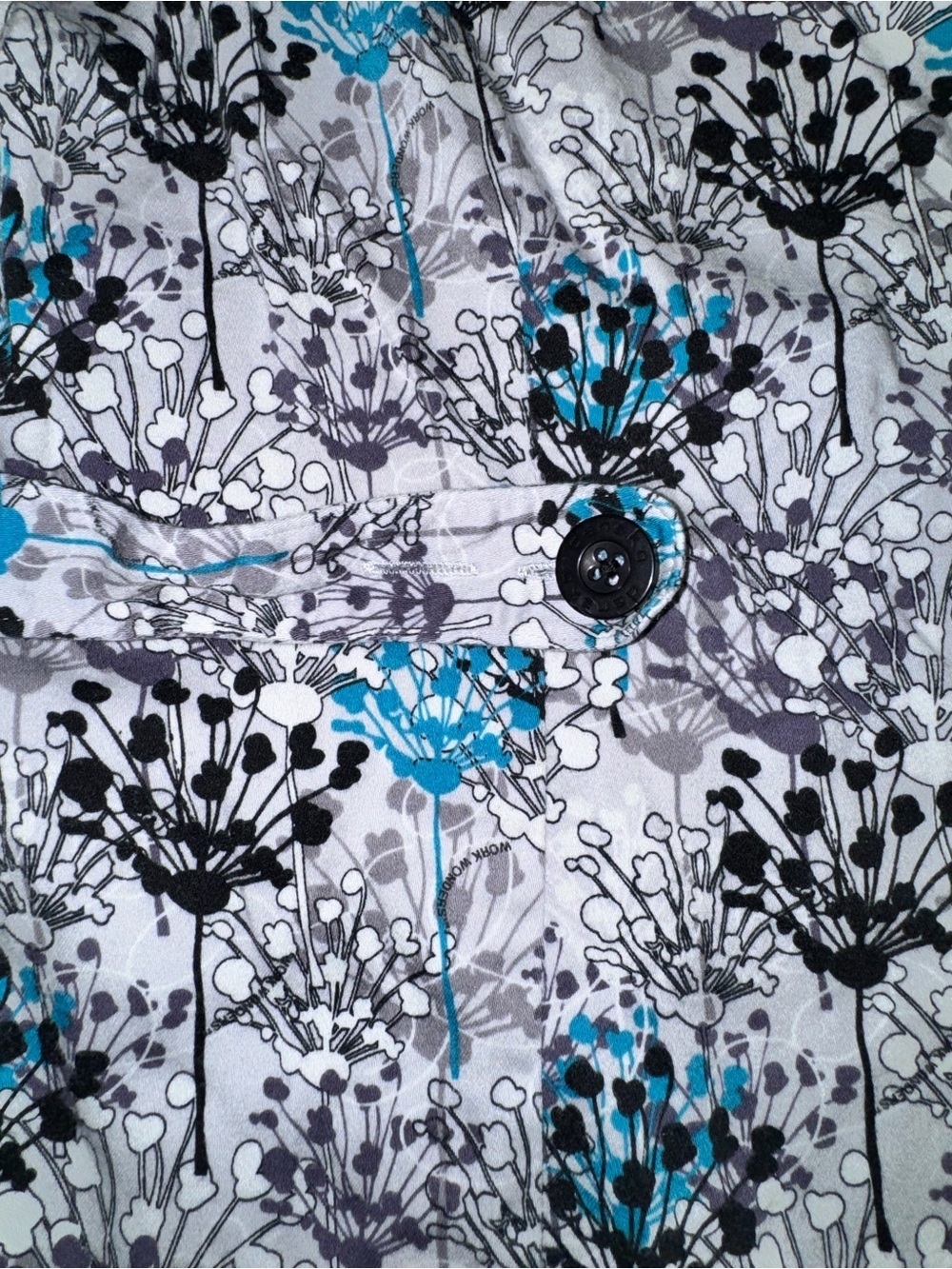 Dansko XL floral women’s scrub top - Picture 6 of 8